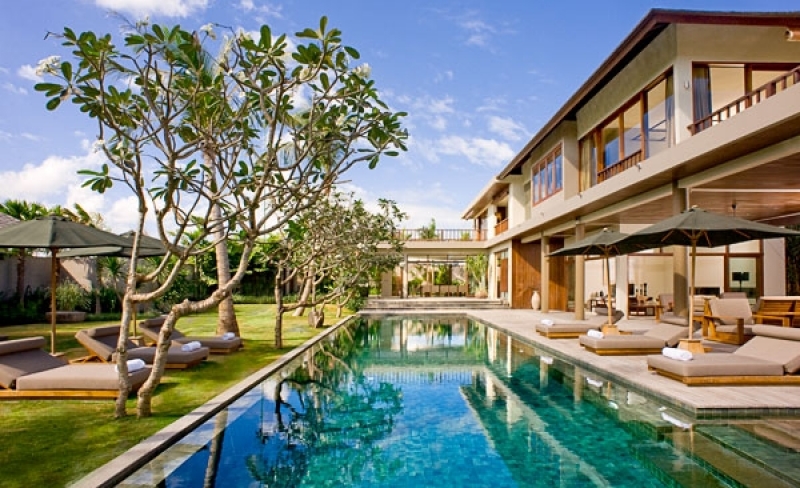 Real Estate and Travel Agency